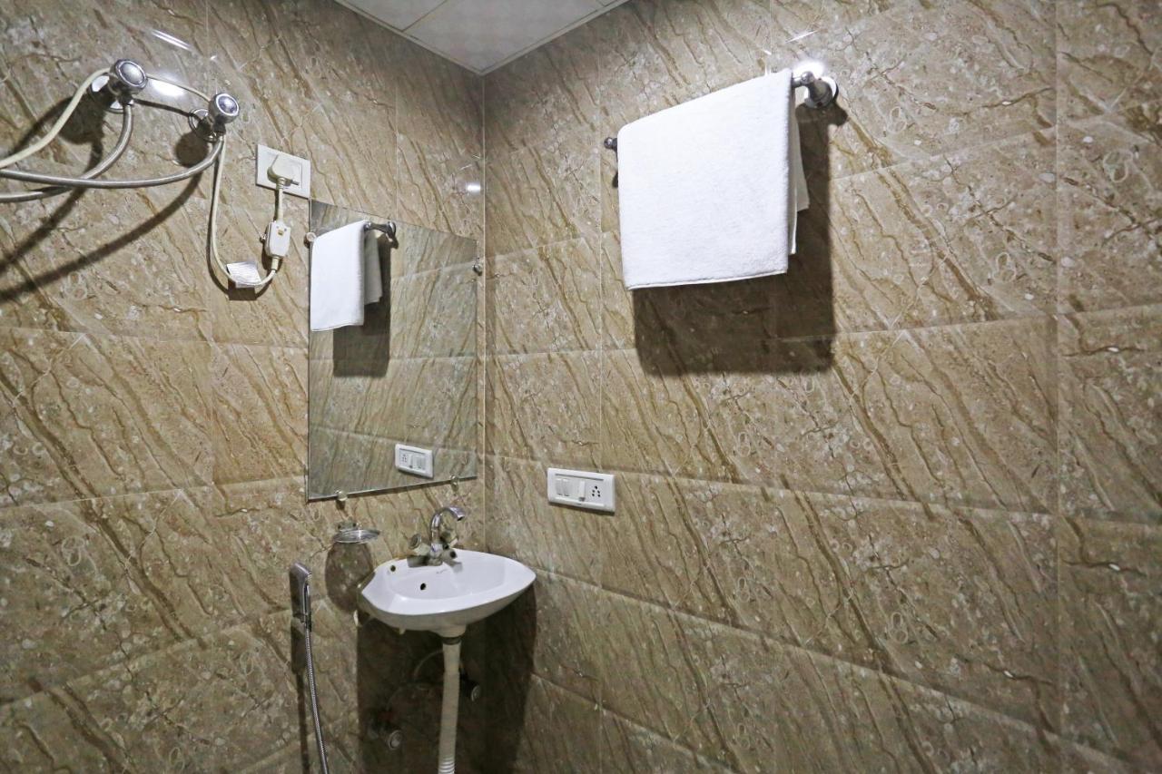 Hotel The Best Near Delhi Airport New Delhi Exteriör bild
