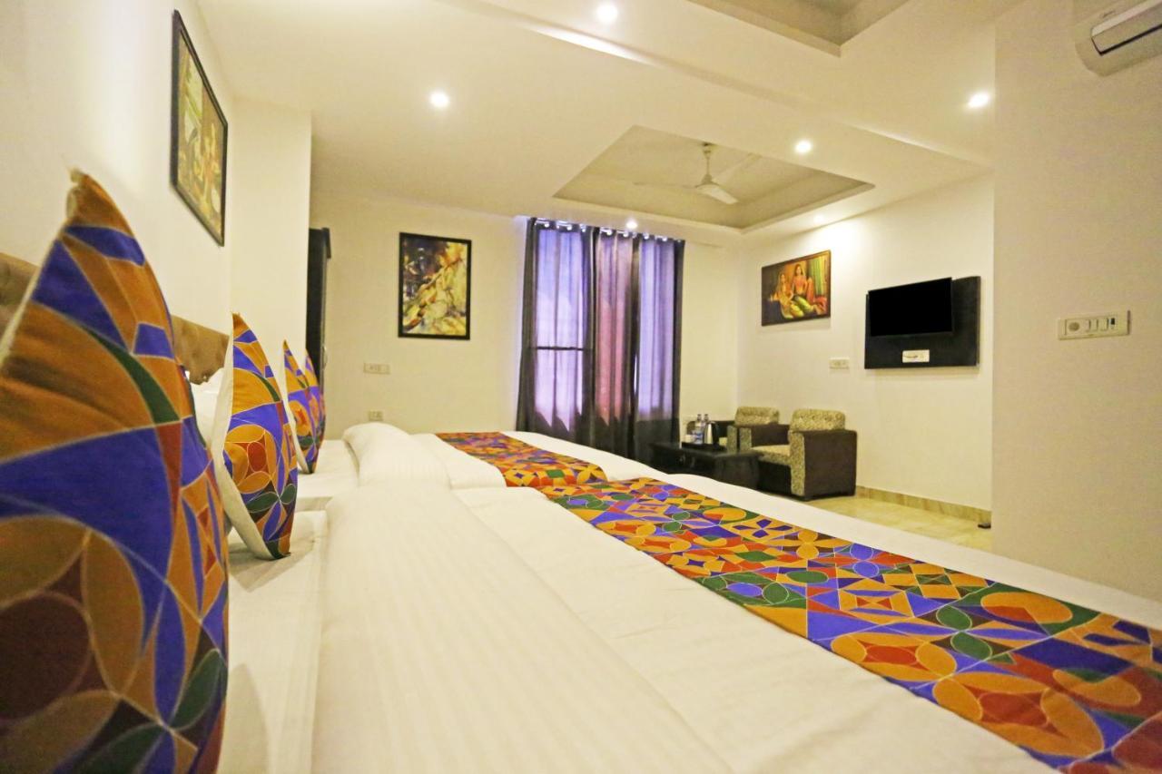 Hotel The Best Near Delhi Airport New Delhi Exteriör bild